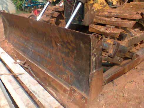 ขายรถแทรกเตอร์ CAT D5B ตีเป็ดเกียร์ตัดสภาพพร้อมใช้เอกสารใบชื้อขายเครื่องดีเกียร์ดี