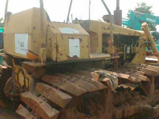 ขายรถแทรกเตอร์ CAT D5B ตีเป็ดเกียร์ตัดสภาพพร้อมใช้เอกสารใบชื้อขายเครื่องดีเกียร์ดี