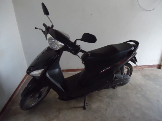 ขาย YAMAHA MIO สภาพดี (NO BOOK)มีใบซื้อขายให้ครับ สีดำ ราคา 7,800.- อยู่เชียงใหม่ครับ