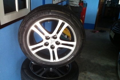 ขายแม็กพร้อมยางMICHELIN ENERGY 215-55-17 ยางปี0511แถมนอ๊ตล้อ20ตัว