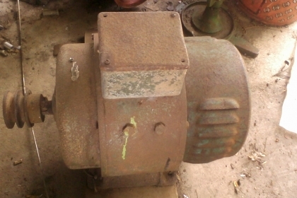 เครื่องปั่นไฟ 3 กิโลวัตต์สภาพใช้งานปกติครับไฟแรงครับสภาพเดิมๆครับขนาด 3 กิโลวัตต์ครับราคานี้คุ้มครับไฟแรงดีครับ