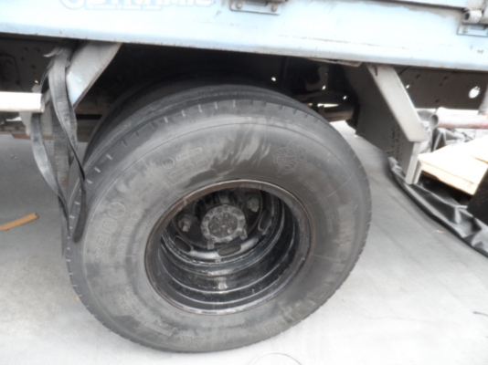 ISUZU NQR120แร5.5 เมตรสภาพดีเครื่องฝาขาวดีมาก แคซซีเดิมๆสวยตลอดเส้นไม่มีสนิม ไม่โกร่ง