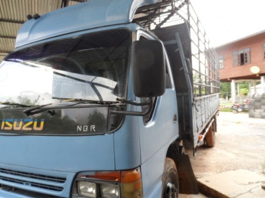 ISUZU NQR120แร5.5 เมตรสภาพดีเครื่องฝาขาวดีมาก แคซซีเดิมๆสวยตลอดเส้นไม่มีสนิม ไม่โกร่ง