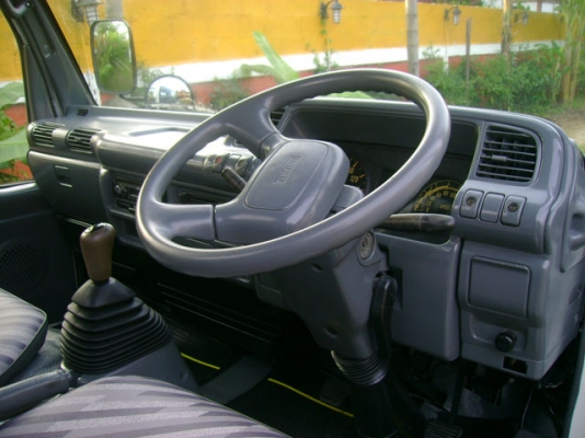 ISUZU NKR 69 E เครื่อง 4 JG 2 บรรทุก 4 ล้อไม่ติดเวลา ISUZU NKR 69 E เครื่อง 4 JG 2 บรรทุก 4 ล้อไม่ติดเวลา