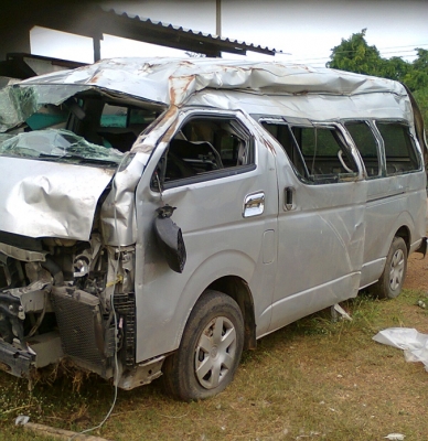 ขายซากรถตู้ TOYOTA