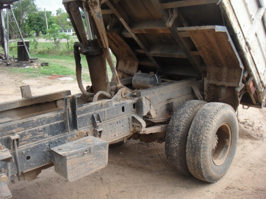 ขายหกล้อดั้มมิตซู แคนเตอร์ 125 แรง