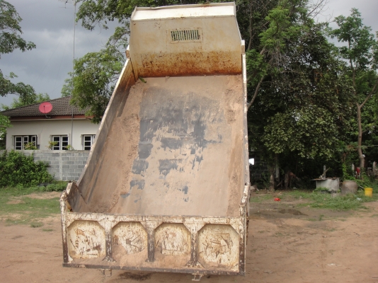 ขายหกล้อดั้มมิตซู แคนเตอร์ 125 แรง