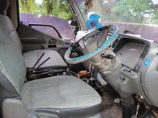 ขายหกล้อดั้มมิตซู แคนเตอร์ 125 แรง