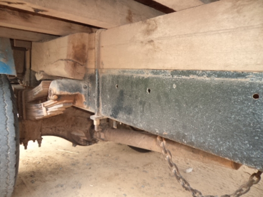 ขายรถอีซูซุ6ล้อKS Fหน้าFหลัง สภาพดีราคาถูกๆพร้อมใช้งานคับ