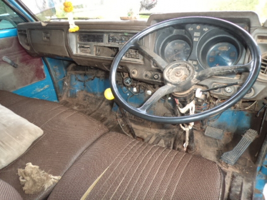 ขายรถอีซูซุ6ล้อKS Fหน้าFหลัง สภาพดีราคาถูกๆพร้อมใช้งานคับ