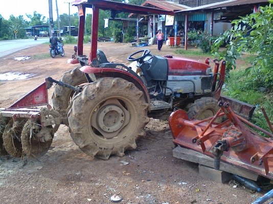 YANMAR รถไถ35 แรง ใบดัน ผาน5 โรตารี่ รถอยุ่นครพนมคับ ลดราคาแล้ว 238000