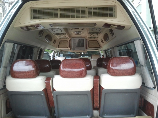 รถตู้หัวจรวด ปี2004 VIP. LPG.