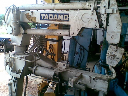 ขายเครน ติดหลังรถ ยี่ห้อ TADAN0 ขนาด 1 ตัน