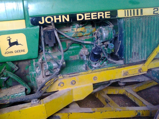 ขายรถไถนั้งขับจอร์นเดียร์ 2040Sพร้อมอุปกรณ์ครบ