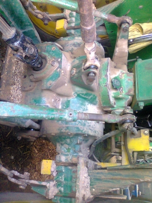 ขายรถไถนั้งขับจอร์นเดียร์ 2040Sพร้อมอุปกรณ์ครบ