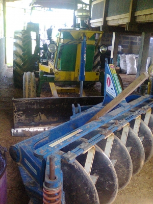 ขายรถไถนั้งขับจอร์นเดียร์ 2040Sพร้อมอุปกรณ์ครบ