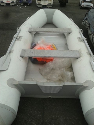 ขายเรือยางอย่างดี ถูกๆ ขายเรือยางอย่างดี ถูกๆ