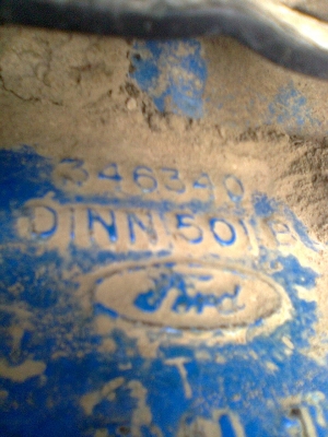 ขายรถไถฟอร์ด 6610พร้อมเล่มทะเบียนเสื้อลาย