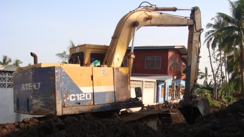 ขายแบ็คโฮ Komatsu 120-1 เดิมๆทั้งคัน มีแอร์ เครื่องดี รถใช้งานอยู่