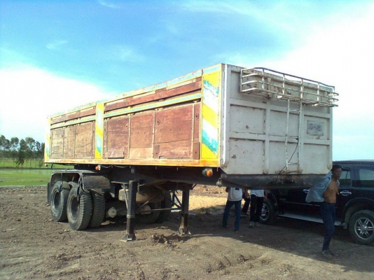 ขายหัวลากพร้อมหางเซมิดั๊ม ยาว7.50 สภาพสวยพร้อมใช้ ติดต่อได้ที่คุณ อ๊อฟ พิจิตร 086-737-9991 ขายหัวลากพร้อมหางเซมิดั๊ม ยาว7.50 สภาพสวยพร้อมใช้ ติดต่อได้ที่คุณ อ๊อฟ พิจิตร 086-737-9991