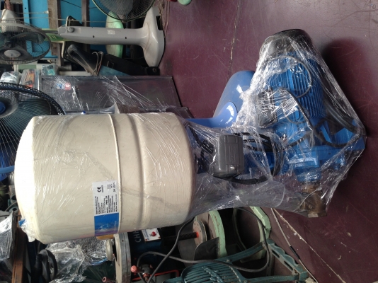 ขายปั้มน้ำ grundfos 2.5 HP. ไฟบ้าน 220v สภาพดีพร้อมใช้งาน แรงดันสูง มีระบบออโต้ตัดการใช้งานในตัว