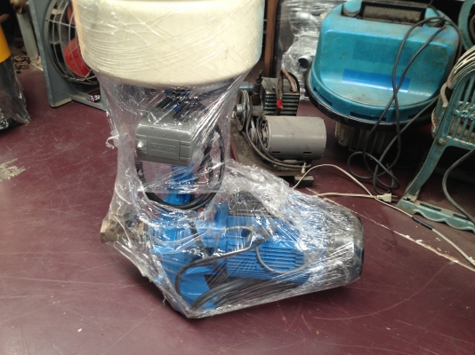 ขายปั้มน้ำ grundfos 2.5 HP. ไฟบ้าน 220v สภาพดีพร้อมใช้งาน แรงดันสูง มีระบบออโต้ตัดการใช้งานในตัว ขายปั้มน้ำ grundfos 2.5 HP. ไฟบ้าน 220v สภาพดีพร้อมใช้งาน แรงดันสูง มีระบบออโต้ตัดการใช้งานในตัว