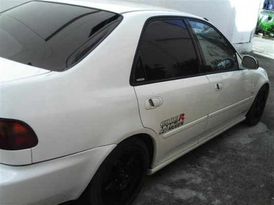 ขาย Civic เตารีดหัวฉีด ออโต้ปี93 แต่งตัวนอกสภาพพร้อมซิ่ง ราคาเบาๆเอาไปเก็บนิดหน่อยแล่มคับ 75,000บาท