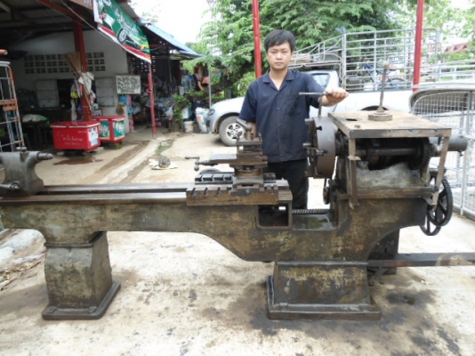 ขายด่วน เครื่องกลึงรุ่นเก่า  6 ฟุต พร้อมใช้งาน