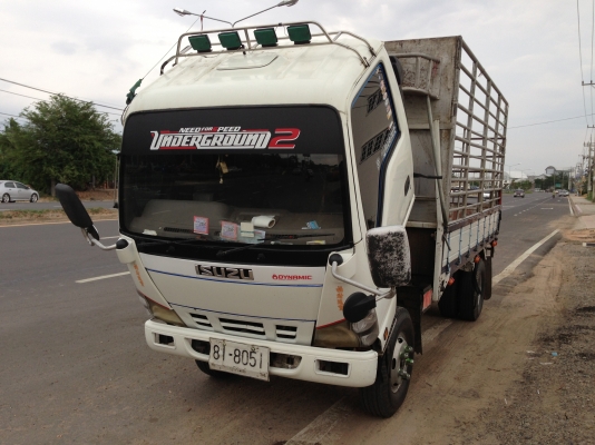 ISUZU NKR 130 TURBO 4HG1 ปี 49 เครื่องแห้งแรงดี ใช้งาน มาลัยเพาเวอร์ แอร์เย็น กระบะคอกเหล็กยาว 4.30 เมตร คัชซีสวยทั้งเส้น ทะเบียนภาษีครบพร้อมโอนครับ สนใจติดต่อ 081-9972972 ISUZU NKR 130 TURBO 4HG1 ปี 49 เครื่องแห้งแรงดี ใช้งาน มาลัยเพาเวอร์ แอร์เย็น กระบะคอกเหล็กยาว 4.30 เมตร คัชซีสวยทั้งเส้น ทะเบียนภาษีครบพร้อมโอนครับ สนใจติดต่อ 081-9972972