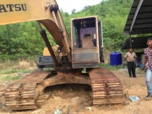 ขายKOMATSU PC200-3 LC