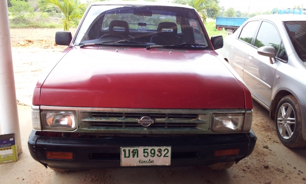 ขาย Big M king cab ปี 40 จอโค้ง หน้าเดิมๆ ครับ