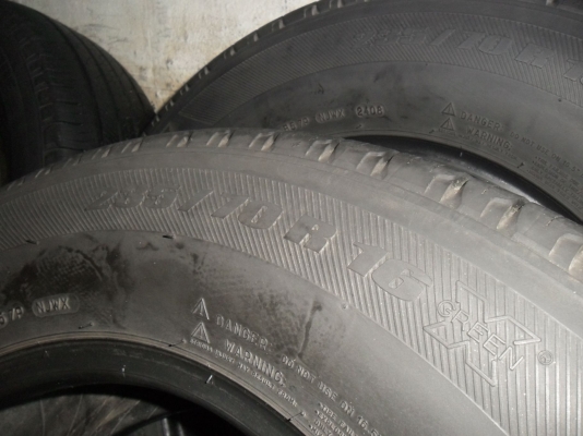 ยาง MICHELIN 235/70R16 ปี08 สวยๆ 4 เส้น ยาง MICHELIN 235/70R16 ปี08 สวยๆ 4 เส้น