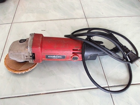 เครื่องเจียรไฟฟ้าMaktec MT954 สภาพดี พร้อมใช้งานครับ