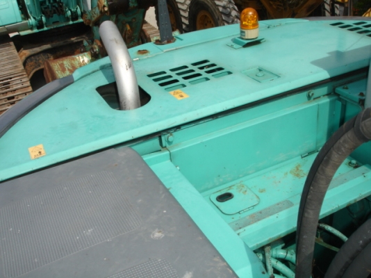 จากญี่ปุ่นถึงไทยแล้วครับ KOBELCO SK135SR-1E SN: YY02-03006 ปี 2002 สภาพสวยมาก ขายถูกนะครับ