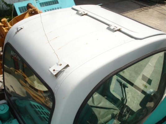 จากญี่ปุ่นถึงไทยแล้วครับ KOBELCO SK135SR-1E SN: YY02-03006 ปี 2002 สภาพสวยมาก ขายถูกนะครับ