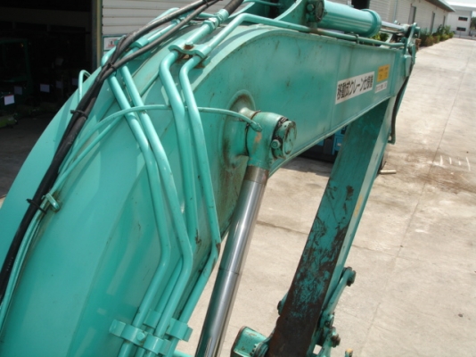 จากญี่ปุ่นถึงไทยแล้วครับ KOBELCO SK135SR-1E SN: YY02-03006 ปี 2002 สภาพสวยมาก ขายถูกนะครับ