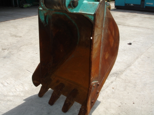 จากญี่ปุ่นถึงไทยแล้วครับ KOBELCO SK135SR-1E SN: YY02-03006 ปี 2002 สภาพสวยมาก ขายถูกนะครับ