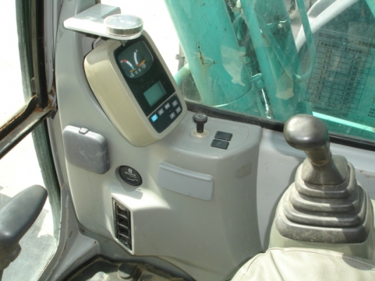 จากญี่ปุ่นถึงไทยแล้วครับ KOBELCO SK135SR-1E SN: YY02-03006 ปี 2002 สภาพสวยมาก ขายถูกนะครับ