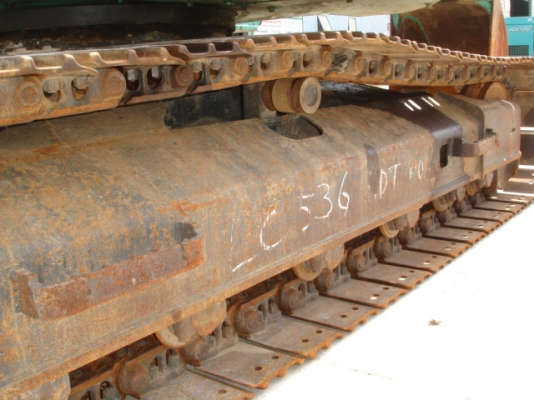 จากญี่ปุ่นถึงไทยแล้วครับ KOBELCO SK135SR-1E SN: YY02-03006 ปี 2002 สภาพสวยมาก ขายถูกนะครับ