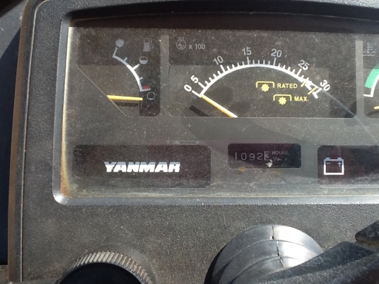 ยันร์ม่า EF 453 T 4 WD 2 เพลา ตัวเแล่า ทำงาน 1092 ชั่วโมงพร้อมใช้ครับ