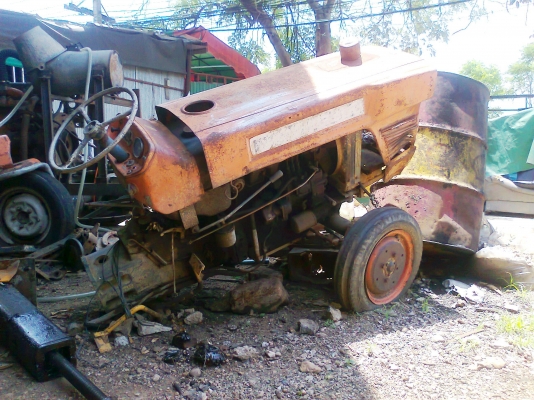 ขายด่วน..รถไถ KUBOTA L2000 ทั้งคัน ขายตามสภาพ เครื่องดี คัสซีดี เกียร์ต้องซ่อม.