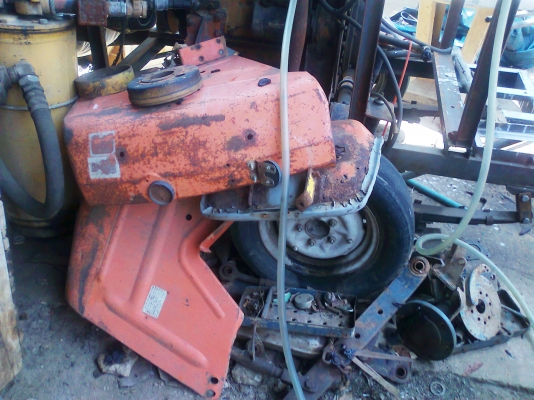 ขายด่วน..รถไถ KUBOTA L2000 ทั้งคัน ขายตามสภาพ เครื่องดี คัสซีดี เกียร์ต้องซ่อม.