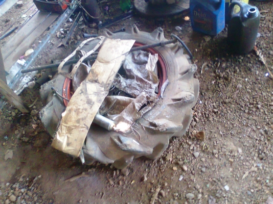 ขายด่วน..รถไถ KUBOTA L2000 ทั้งคัน ขายตามสภาพ เครื่องดี คัสซีดี เกียร์ต้องซ่อม.