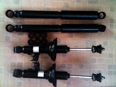 Toyota VIGO โช็ค 4 ต้น คู่หน้าคู่หลัง สภาพใหม่ ใส่ vigo ตัวปกติ Toyota VIGO โช็ค 4 ต้น คู่หน้าคู่หลัง สภาพใหม่ ใส่ vigo ตัวปกติ