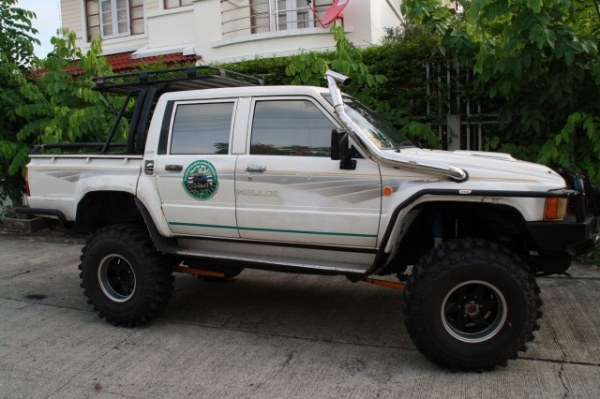 Toyota hilux hero 4x4   4 door  เครื่อง 14B  turbo รถหกล้อ  ช่วงล่าง prado LJ78