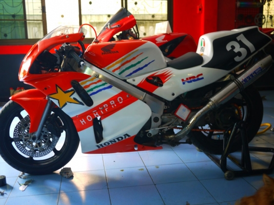 รับสั่งประกอบ Cbr400 Vfr Nc30 Nc35 จัดไฟแนนท์ได้เลือกสีเลือกลายเลือกแฟริ่งได้