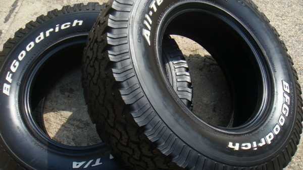 ขายยาง BF Goodrich Allterrain 265 75 r16 1คู่ สวยๆ