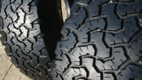 ขายยาง BF Goodrich Allterrain 265 75 r16 1คู่ สวยๆ