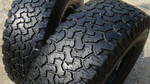 ขายยาง BF Goodrich Allterrain 265 75 r16 1คู่ สวยๆ