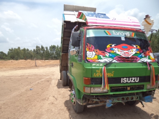 ขายรถ6ล้อดั้มอีซูซุร็อก เครื่อง195แรง สภาพสวยๆพร้อมใช้งานคับ